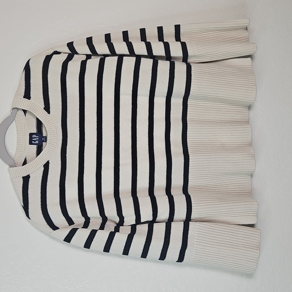 GAP Striped Black & Cream Knit Sweater XS - Picture 16 of 16